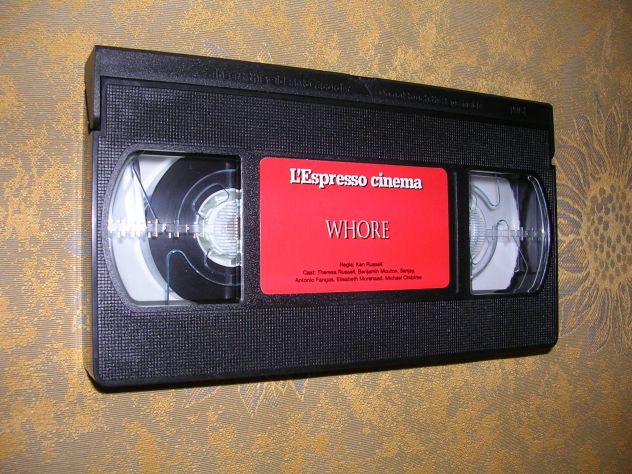 WHORE - Foto 4