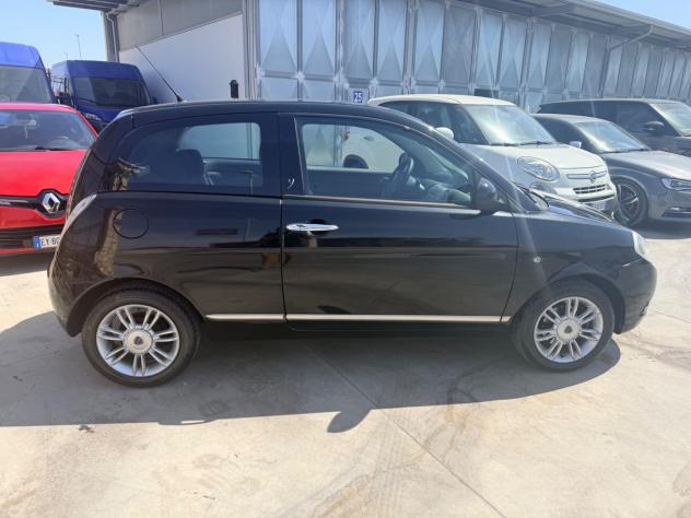 Lancia Ypsilon 1.3 MJT Diva - Foto 8