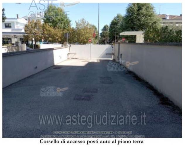 IMMOBILI-ALTRA CATEGORIA-Viale Monte Rosa 50 - Foto 2