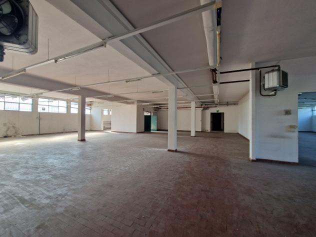 Immobile di 3700 m² con più di 5 locali in vendita a Caronno Pertusella - Foto 18