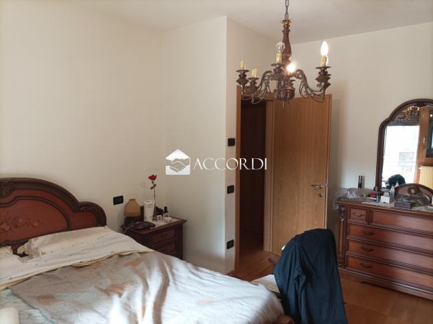 CASA INDIPENDENTE di 10 vani e di 620 mq (SANTA LUCIA DI PIAVE) rif. RAZ08 - Foto 20