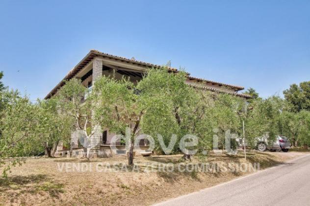 Villa di 300 m² con 5 locali e box auto doppio in vendita a Sinalunga - Foto 7