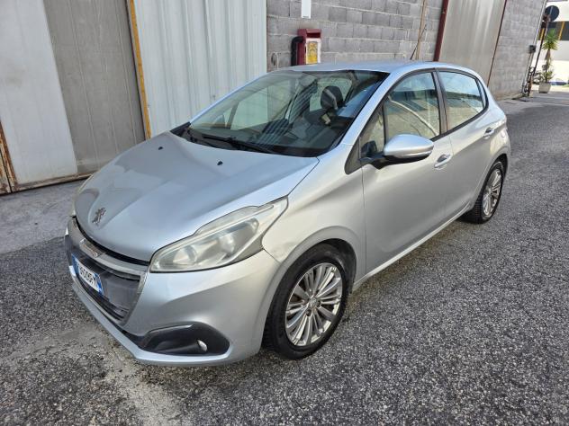 Peugeot 208 BlueHDi 1.6 5 porte Allure