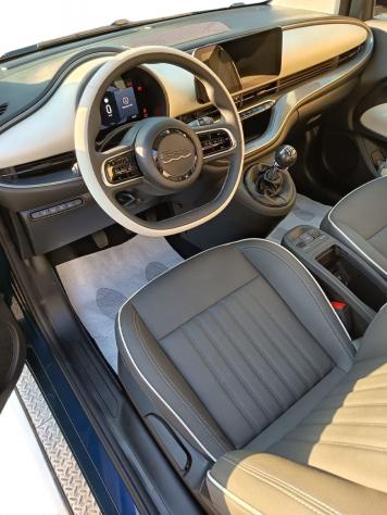 FIAT 500C Hybrid Hybrid La Prima PRONTA CONSEGNA SENZA VINCOLI DI FINANAZIAMENTO BIANCA,OCEAN GREEN,NERA ,ROSE GOLD COMPRESO PASSAGGIO - Foto 5