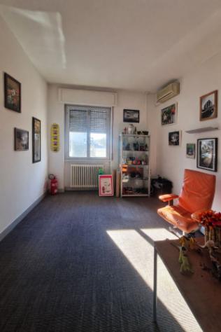 Immobile di 2700 m² con più di 5 locali in vendita a Pero - Foto 17