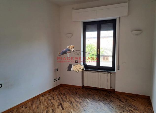 Orvieto centro - Appartamento con ingresso indipendente completato da balcone, magazzino e terrazze condivise in vendita in posizione centrale - Foto 10