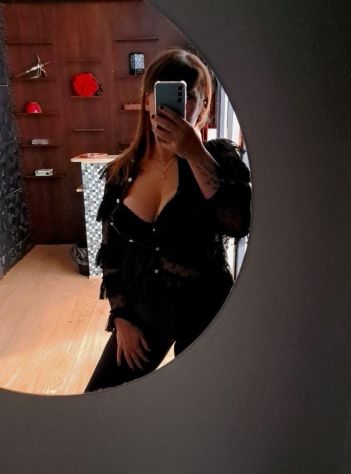 VERONICA ED IL SUO TANTRA Tel:3204824613