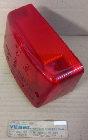 FANALINO POSTERIORE COMPLETO ORIGINALE NUOVO per APRILIA RED ROSE 50/125-CAGIVA