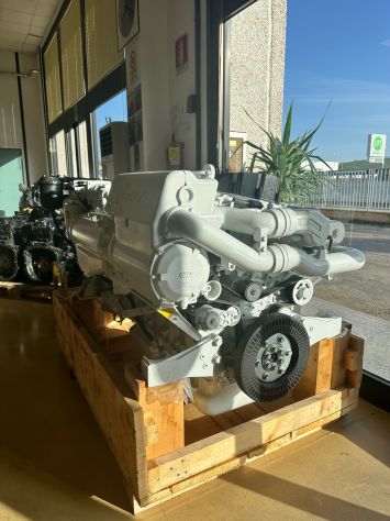 MOTORE MARINO NUOVO CURSOR 13 500HP
