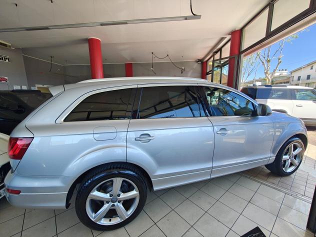 Audi Q7 3.0 TDI 240 CV quattro S-LINE GANCIO TRAINO UNIPRO - Foto 5