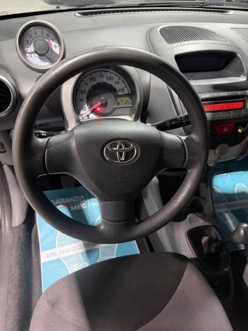 Toyota Aygo Benzina Neopatentati 5 Porte - Foto 10