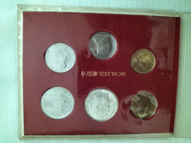 Vaticano serie divisionale 1979 con lire 500 ag - Foto 9