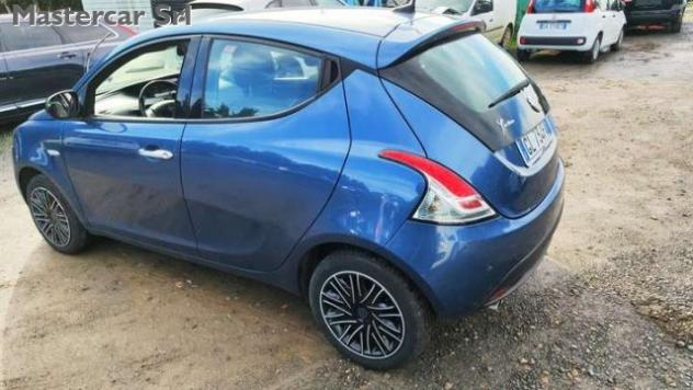 LANCIA Ypsilon NEOPATENTATI 1.0 firefly hybrid Gold TG : GL734FA rif. 24018680 - Foto 3