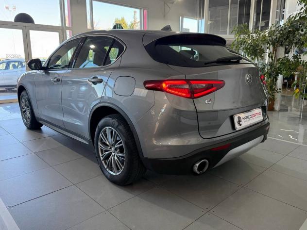 Alfa Romeo Stelvio 2.2 Turbodiesel 210 CV AT8 Q4 Executive - Foto 4