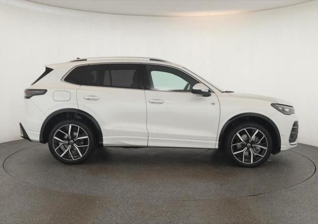 VOLKSWAGEN Tiguan 2.0 TDI DSG 4MOTION R LINE PANORAMA PELLE rif. 24105760 - Foto 5