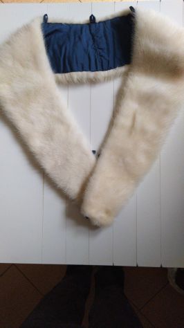 Collo di visone bianco