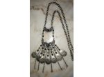 COLLANA ETNICA CON MEDAGLIETTE