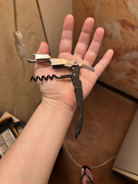 3ATTREZZI IN 1:CAVA TAPPI E APRI BOTTIGLIE E MINI COLTELLINO NUOVO RARO”CANTIN - Foto 2