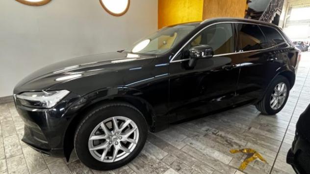 VOLVO XC60 B4 (d) AWD Geartronic Momentum rif. 24093370 - Foto 3
