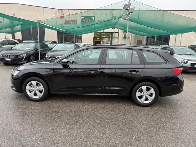 Skoda Octavia 2.0 TDI EVO SCR Wagon Executive - Foto 2
