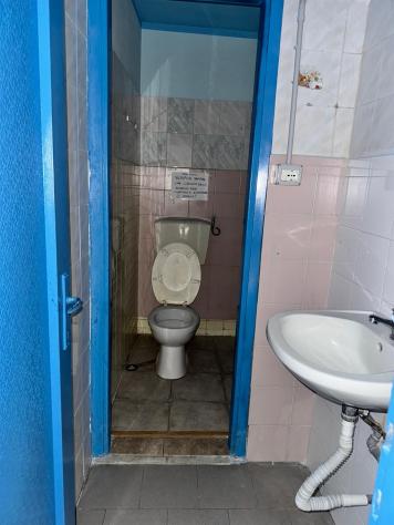 Autorimessa mq. 90 con servizio e cantina - Foto 7