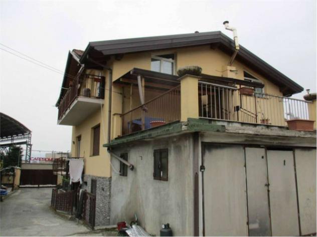 Casa indipendente di 200 m² con più di 5 locali e box auto in vendita a Castello di Brianza - Foto 10