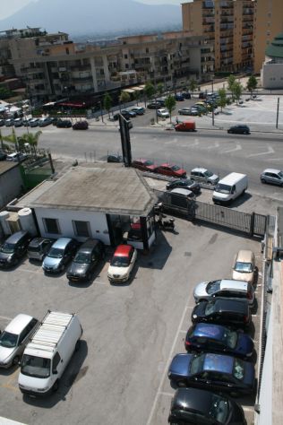 Ufficio panoramico arredato incluso posti auto euro 299 - Foto 6