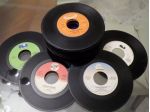 LOTTO / STOCK di 25 "45 giri" 7'' Vari Titoli 60/70/80