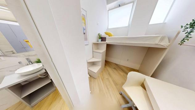 Stanza - Torino . Rif.: TO-13 D