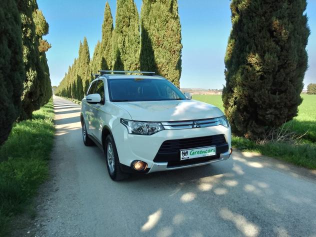 Mitsubishi Outlander 2.2 DI-D 4WD Intense - Foto 7
