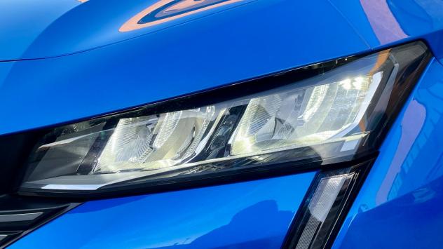PEUGEOT 308 1.5 BLUEHDI ALLURE PACK 131CV - FULL LED, VIRTUAL COCKPIT, NEOPATENTATI - Foto 4