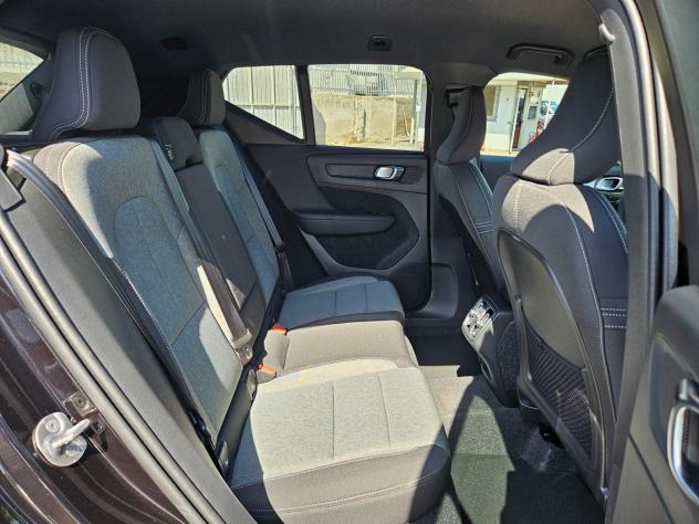 Volvo XC40 B3 Plus Black Edition auto - Foto 5