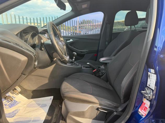 Ford Focus 1.5 TDCi 120 CV Start&Stop ST Line - Foto 10