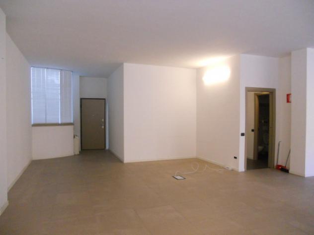 Immobile di 92 m² con 1 locale in affitto a Pero - Foto 4