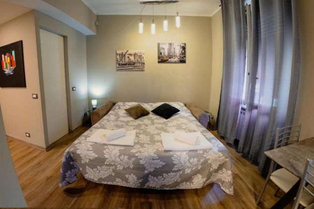 Centro storico mono nuovo arredo moderno per 6 mesi - Foto 2