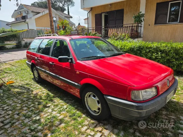 Volkswagen Passat B3 rossa cerco ricambi - Foto 2