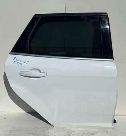 PORTA POST. D.  SW BIANCA C/ALZ. E SERR. VTR SCURO 999-U1307552 Carrozzeria  Lamierati esterni  Porte  Porta post. dx. FORD - FOCUS - 2014  2018