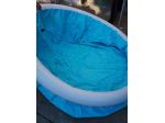 Piscina tonda azzurra