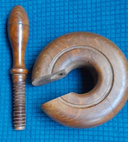 schiaccianoci in legno vintage modello a vite - Foto 2