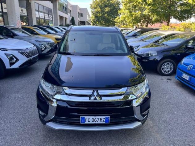 MITSUBISHI Outlander 2.2 DI-D 4WD Instyle Plus Navi 7 POSTI rif. 23808195 - Foto 3