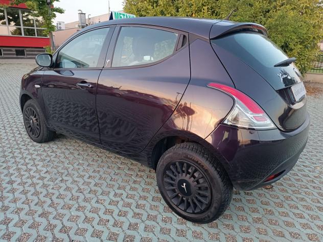 Lancia Ypsilon 0.9 TwinAir 85 CV 5 porte Metano Ecochic Gold - Foto 7