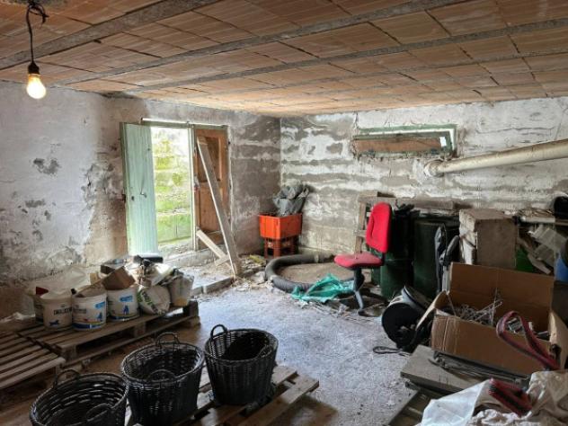 Immobile in asta di 335 m² con più di 5 locali e box auto doppio in vendita a Fermignano - Foto 6