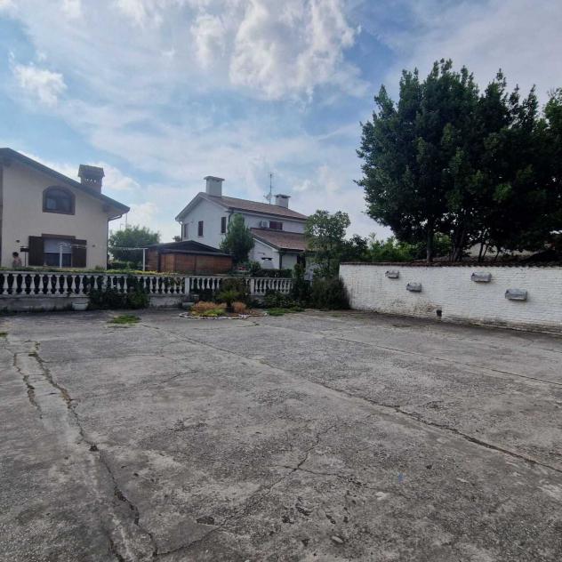 Oltre 3 vetrine in vendita a Crespino - Foto 3