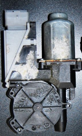 motorino alzacristalli pluriel c3 lato guida