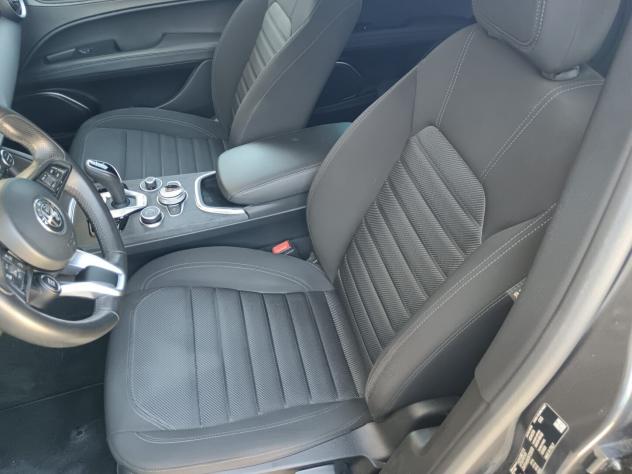 Alfa Romeo Stelvio 2.2 Turbodiesel 190 CV AT8 Q4 Business - Foto 4