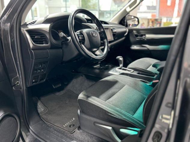 Toyota Hilux 2.4 D-4D 4WD DC COMFORT NAVI CAMERA AUT. - Foto 5
