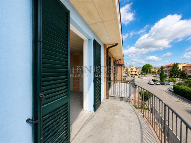 Appartamento con garage, balconi e giardino privato - NUOVO - Foto 3