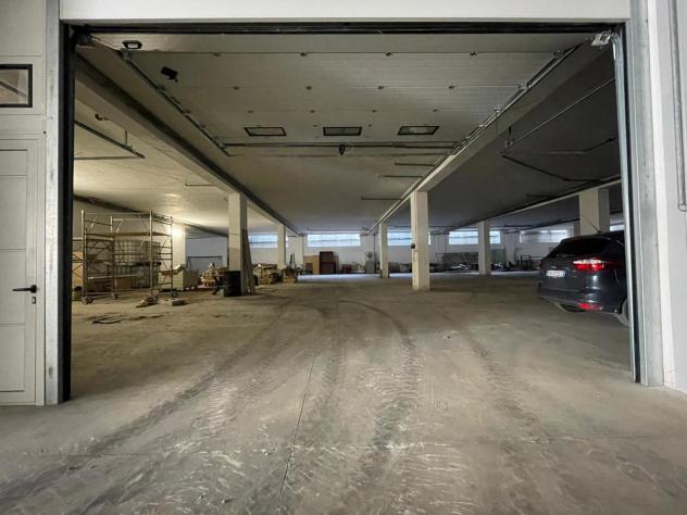 Magazzino in affitto a Maddaloni