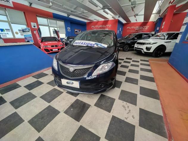 Lancia Ypsilon 5 porte NEOPATENTATO