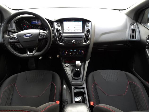 Ford Focus 3ª serie 1.5 TDCi 120 CV Start&Stop SW ST Line - Foto 10